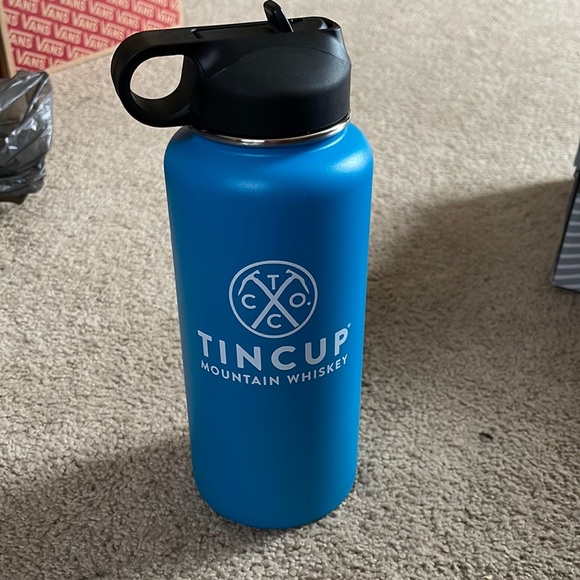 Dining Brand New Never Used Tincup Mountain Whiskey Water Bottle Nwot
